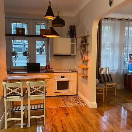 Przestronne Mieszkanie W Srodmiesciu,